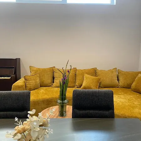 The White House Villa Split