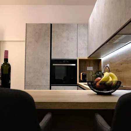 The White House * スプリト