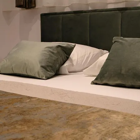 ヴィラ The White House