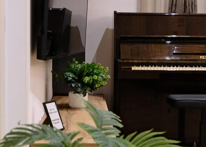 ヴィラ The White House