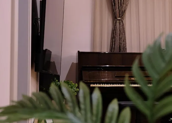 ヴィラ The White House スプリト